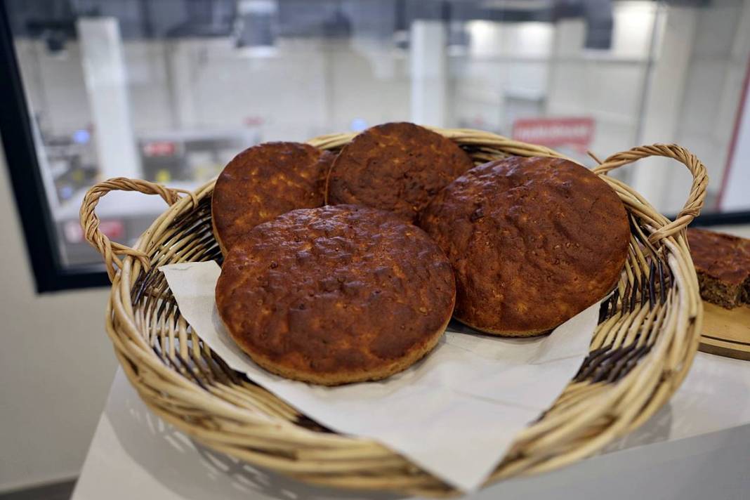 Arkeolojik lezzet raflarda: Anadolu'nun en eski ekmeği yeniden doğdu! 5 bin yıllık ekmeğin sırrı çözüldü 14